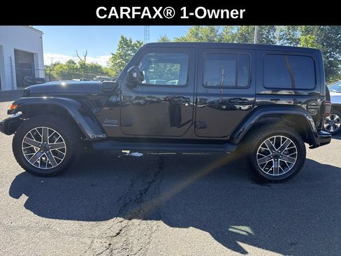 Used 2024 Jeep Wrangler High Altitude AWD/4WD image 2