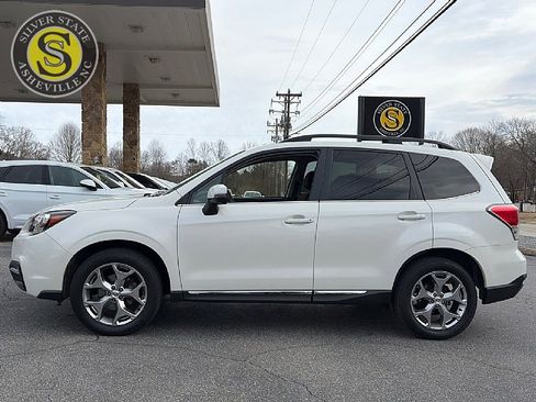 Used 2017 Subaru Forester 2.5i Touring image 3