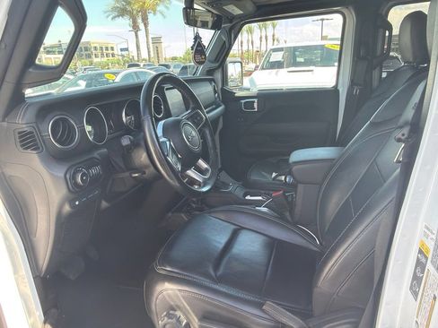Used 2021 Jeep Wrangler Unlimited Sahara w/ Cold Weather Group AWD/4WD image 5