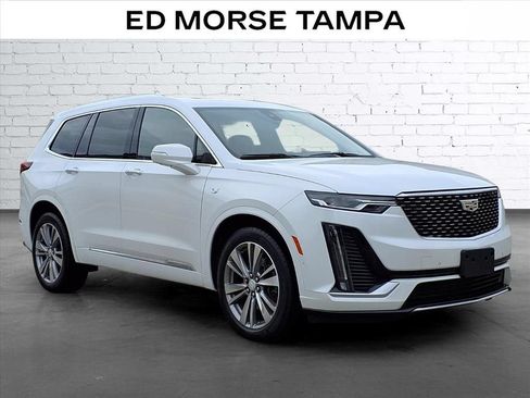 Used 2023 Cadillac XT6 Premium Luxury w/ Technology Package AWD/4WD image 5