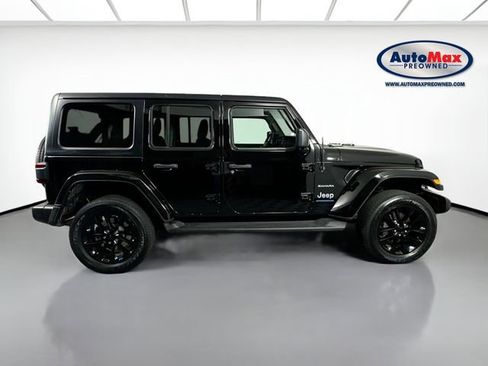 Used 2023 Jeep Wrangler Unlimited Sahara w/ Cold Weather Group AWD/4WD image 9