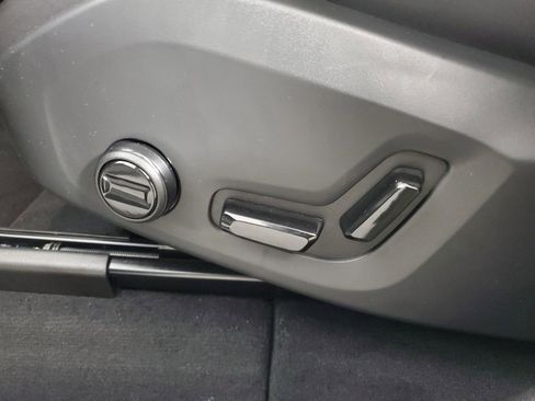 Used 2026 Volvo XC90 B5 Plus w/ Protection Package image 21