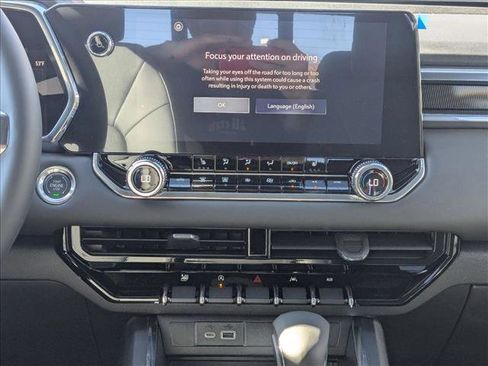 New 2026 GMC Canyon Elevation w/ Convenience Package image 14