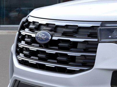 New 2025 Ford Explorer Active w/ Active Comfort Package image 17