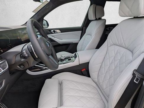 New 2026 BMW X7 xDrive40i AWD/4WD image 4