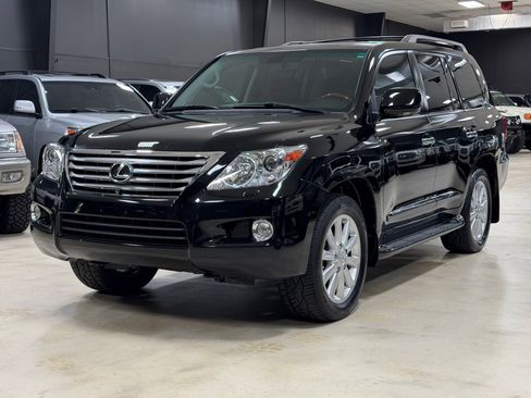 Used 2010 Lexus LX 570 4WD image 2