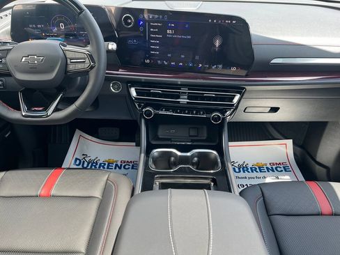 New 2026 Chevrolet Traverse RS w/ LPO, Floor Liner Package FWD image 13
