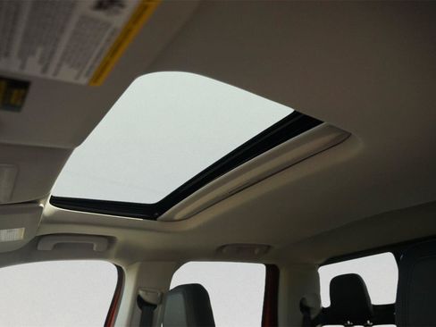 Used 2024 Ford Maverick Lariat w/ Black Appearance Package FWD image 11