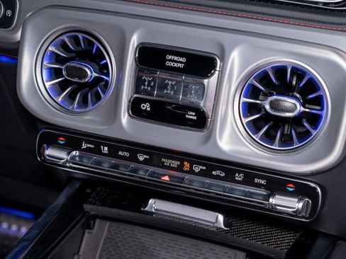 Used 2025 Mercedes-Benz G 63 AMG 4MATIC image 19