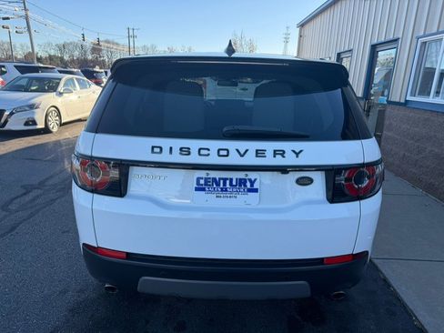 Used 2019 Land Rover Discovery Sport SE image 6