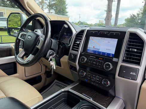 Used 2020 Ford F250 Lariat w/ Chrome Package AWD/4WD image 13