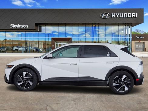 New 2026 Hyundai Ioniq 5 SEL AWD/4WD image 2