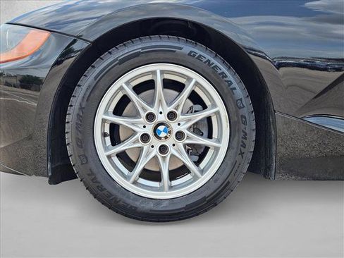 Used 2004 BMW Z4 2.5i RWD image 21