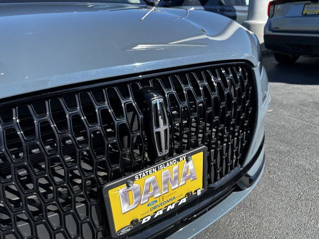 Certified 2023 Lincoln Corsair AWD w/ Equipment Group 101A image 10