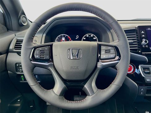 New 2026 Honda Ridgeline Black Edition image 18