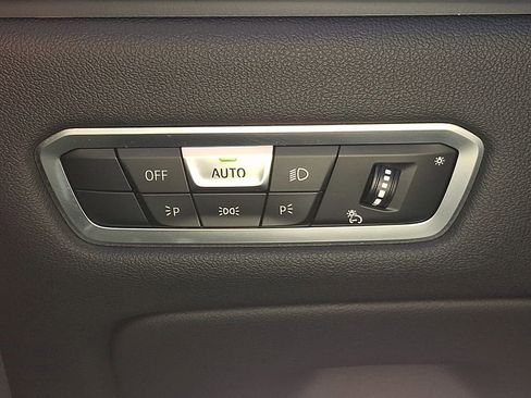Used 2023 BMW X7 xDrive40i w/ Executive Package AWD/4WD image 26