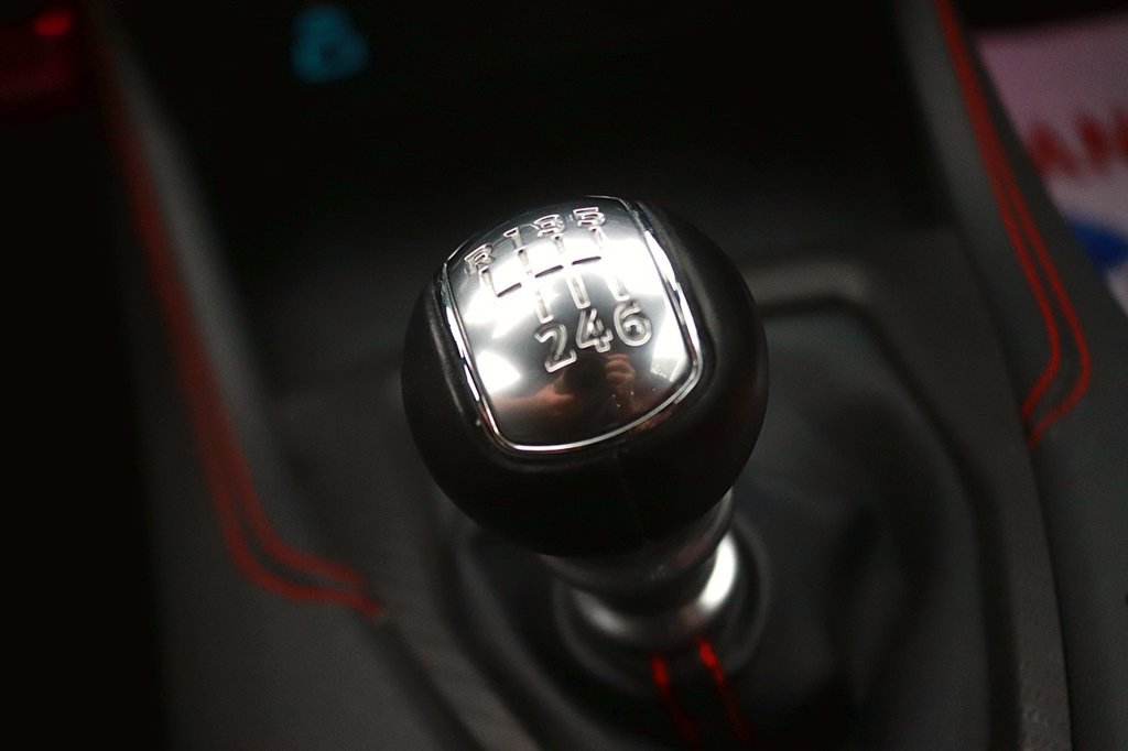 Used 2025 Ford Mustang GT Premium RWD image 26
