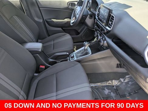 Used 2025 Hyundai Venue SEL FWD image 30