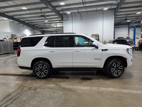 Used 2021 GMC Yukon AT4 w/ AT4 Premium Plus Package image 2