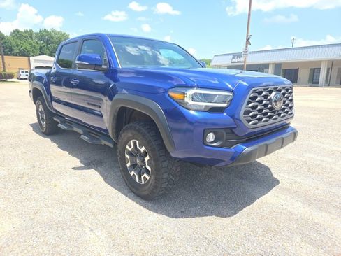Used 2023 Toyota Tacoma TRD Off-Road w/ TRD Premium Off Road Package AWD/4WD image 1