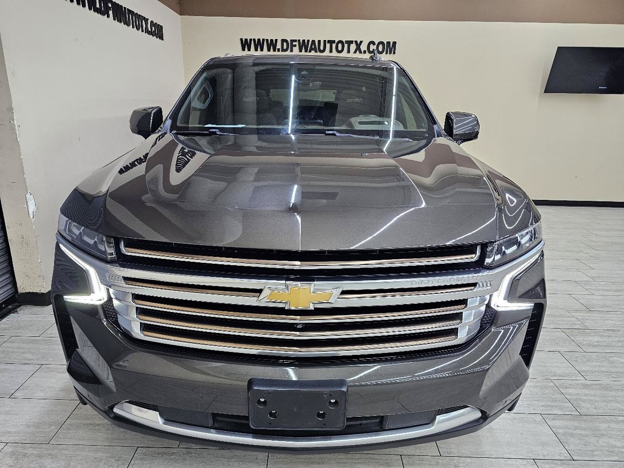 Used 2021 Chevrolet Tahoe High Country w/ Premium Package AWD/4WD image 3