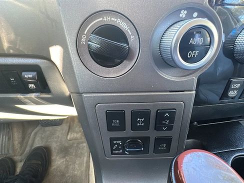 Used 2011 Toyota Sequoia Platinum image 20