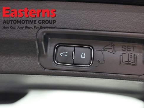 Used 2021 Ford Explorer XLT w/ Equipment Group 202A AWD/4WD image 22