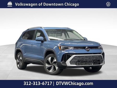 New 2025 Volkswagen Taos SE image 1