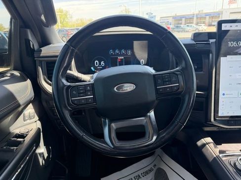 Used 2024 Ford Expedition Platinum AWD/4WD image 14