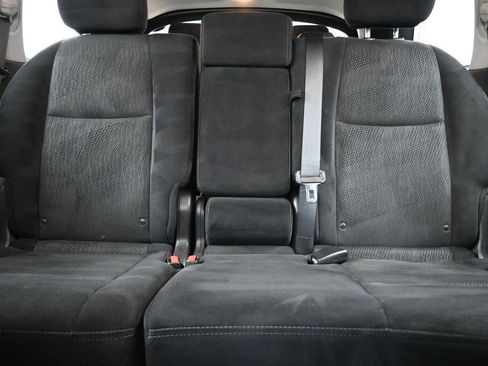 Used 2015 Nissan Pathfinder S image 27