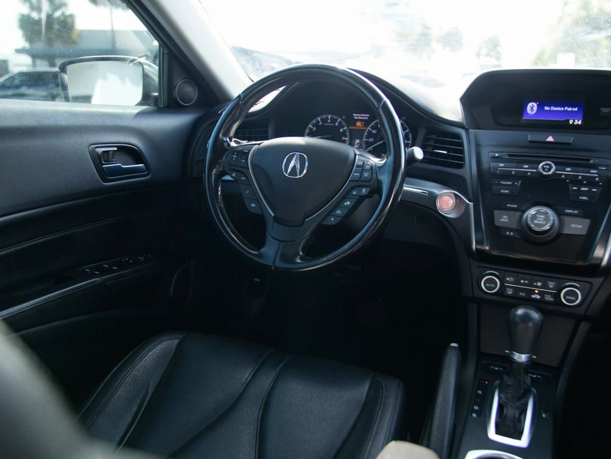 Used 2020 Acura ILX FWD image 30