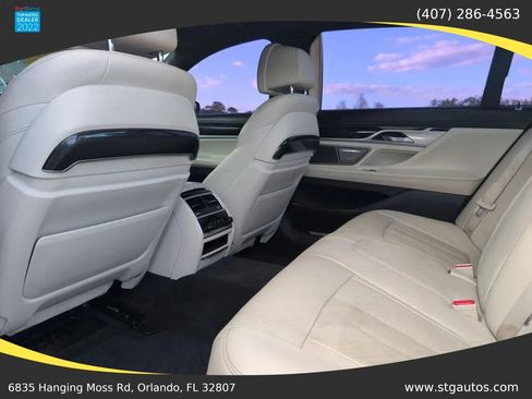 Used 2017 BMW 740i RWD image 18