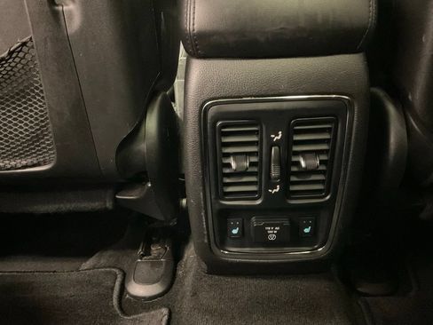 Used 2013 Jeep Grand Cherokee Limited w/ Trailer Tow Group AWD/4WD image 36