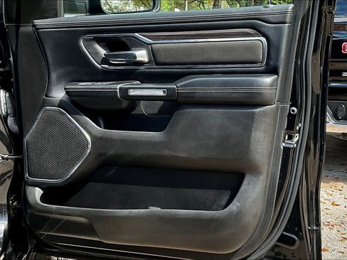 Used 2025 RAM 1500 Laramie image 27