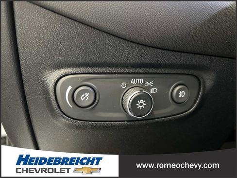 Used 2019 Chevrolet Equinox Premier image 28