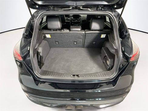 Used 2018 Ford Focus ST w/ Equipment Group 402A FWD image 4