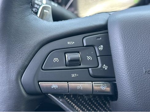 Certified 2023 Cadillac XT6 Sport w/ Technology Package AWD/4WD image 34