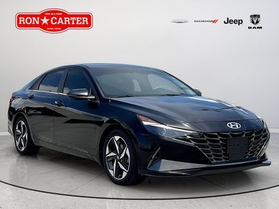 Used 2022 Hyundai Elantra SEL w/ Convenience + Premium Package