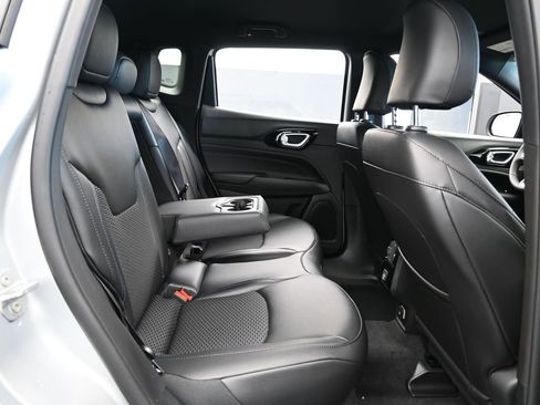 New 2026 Jeep Compass Latitude image 35