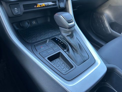 Certified 2025 Toyota RAV4 XLE Premium image 27