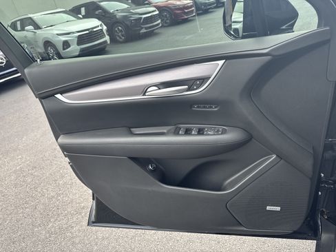 Used 2018 Cadillac XT5 Luxury w/ Driver Awareness Package FWD image 26