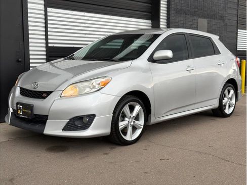 Used 2010 Toyota Matrix S FWD image 6
