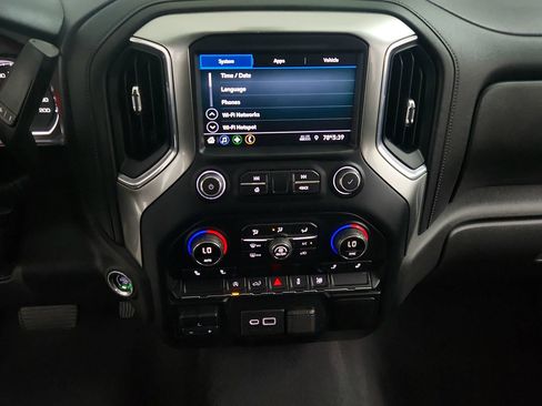 Used 2021 Chevrolet Silverado 1500 RST w/ Bed Protection Package AWD/4WD image 21