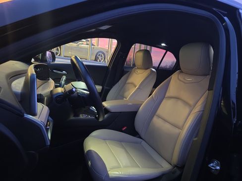 Used 2025 Cadillac XT4 Premium Luxury image 26