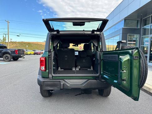 New 2025 Ford Bronco 2-Door image 7