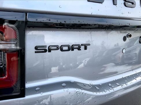 Used 2025 Land Rover Discovery Sport Dynamic SE image 10