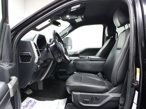 Used 2022 Ford F350 Lariat image 12