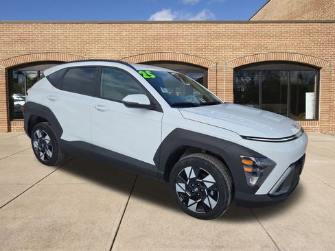 Certified 2025 Hyundai Kona SEL image 1