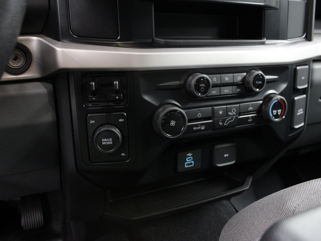 Used 2023 Ford F250 XL w/ STX Appearance Package AWD/4WD image 65