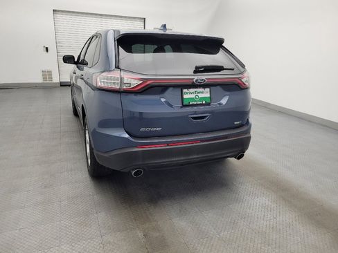 Used 2018 Ford Edge SE image 6